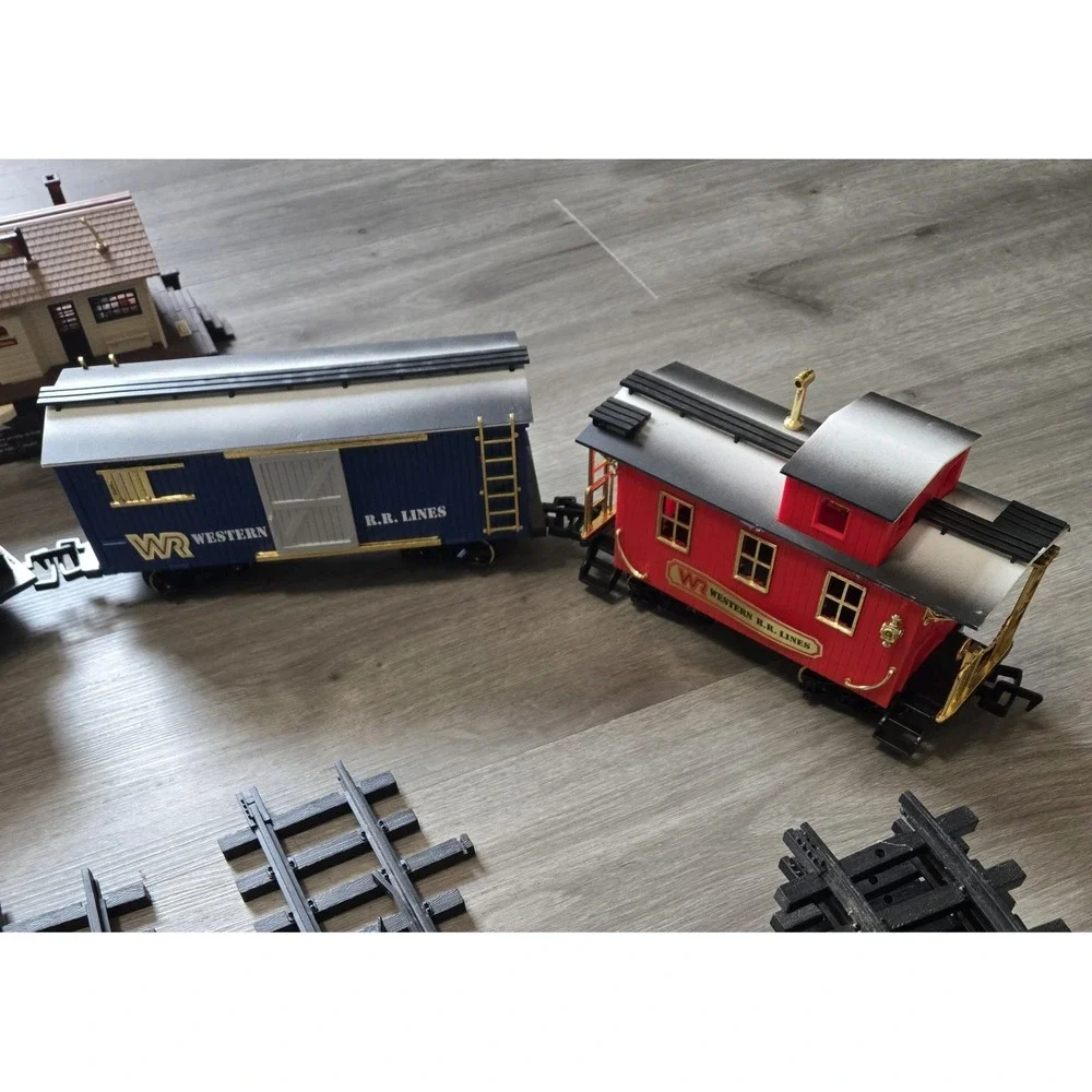 Vintage 1986 New Bright Silver Rail Express Western Railroad‎ Lines